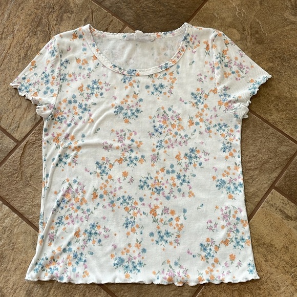 + HIPPIE ROSE + Ribbed & Ruffle Top Bundle - Picture 2 of 11